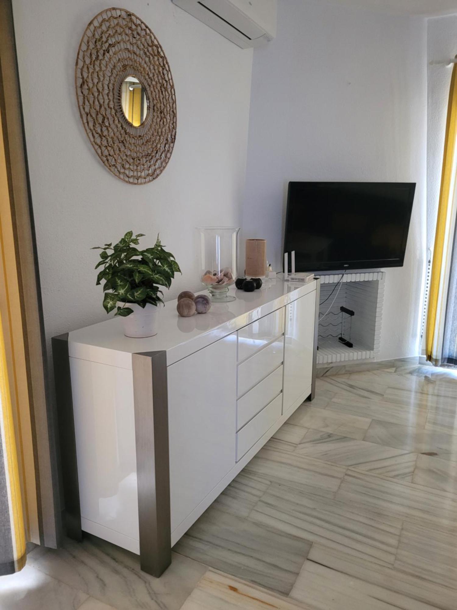 Casa Georgina - Cozy 2 Bed 2 Bath Groundfloor Apartment Sitio de Calahonda